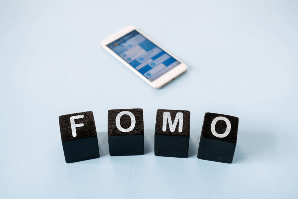 College Guide: Overcoming FOMO in Recovery