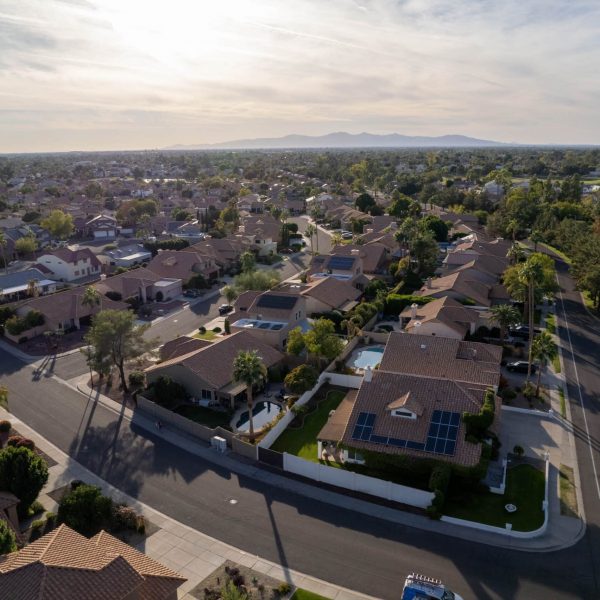 Outdoor view of neighborhood near glendale drug rehab.